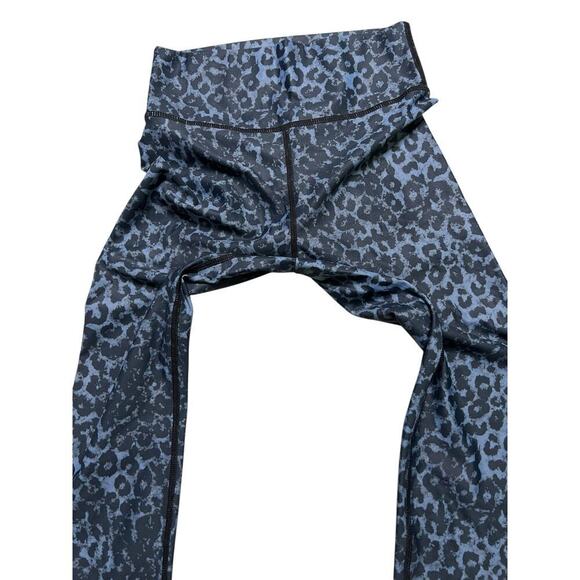 Zyia‎ Active Stone Leopard Printed Scrunchy Light & Luxe Activewear Leggings - 2 - Picture 7 of 10